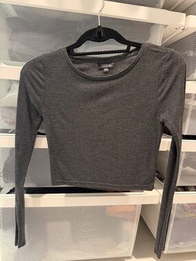 Topshop Dark Gray Long Sleeve Ribbed Crop Top size 2